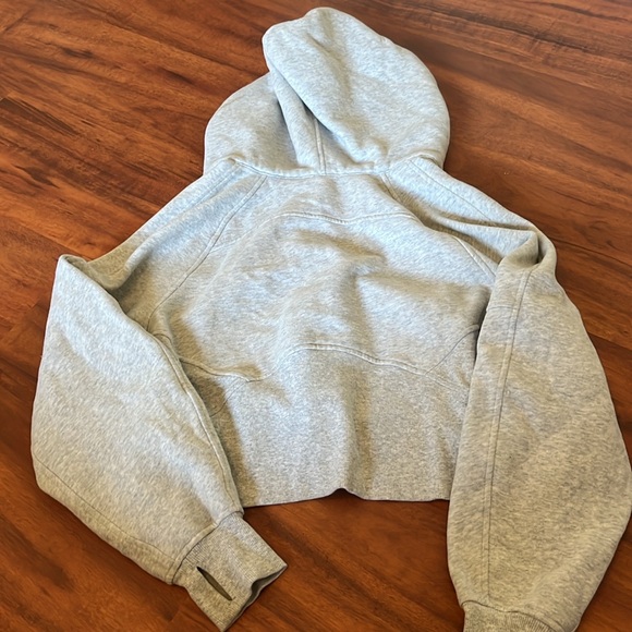 Lululemon Scuba in heathered grey - Picture 2 of 6